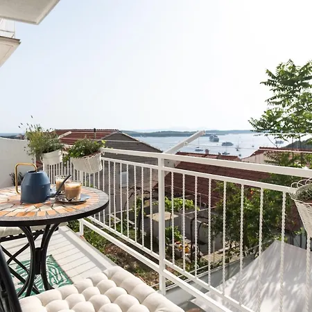 Yukka Comfor Center Hvar With Parking Hvar Town